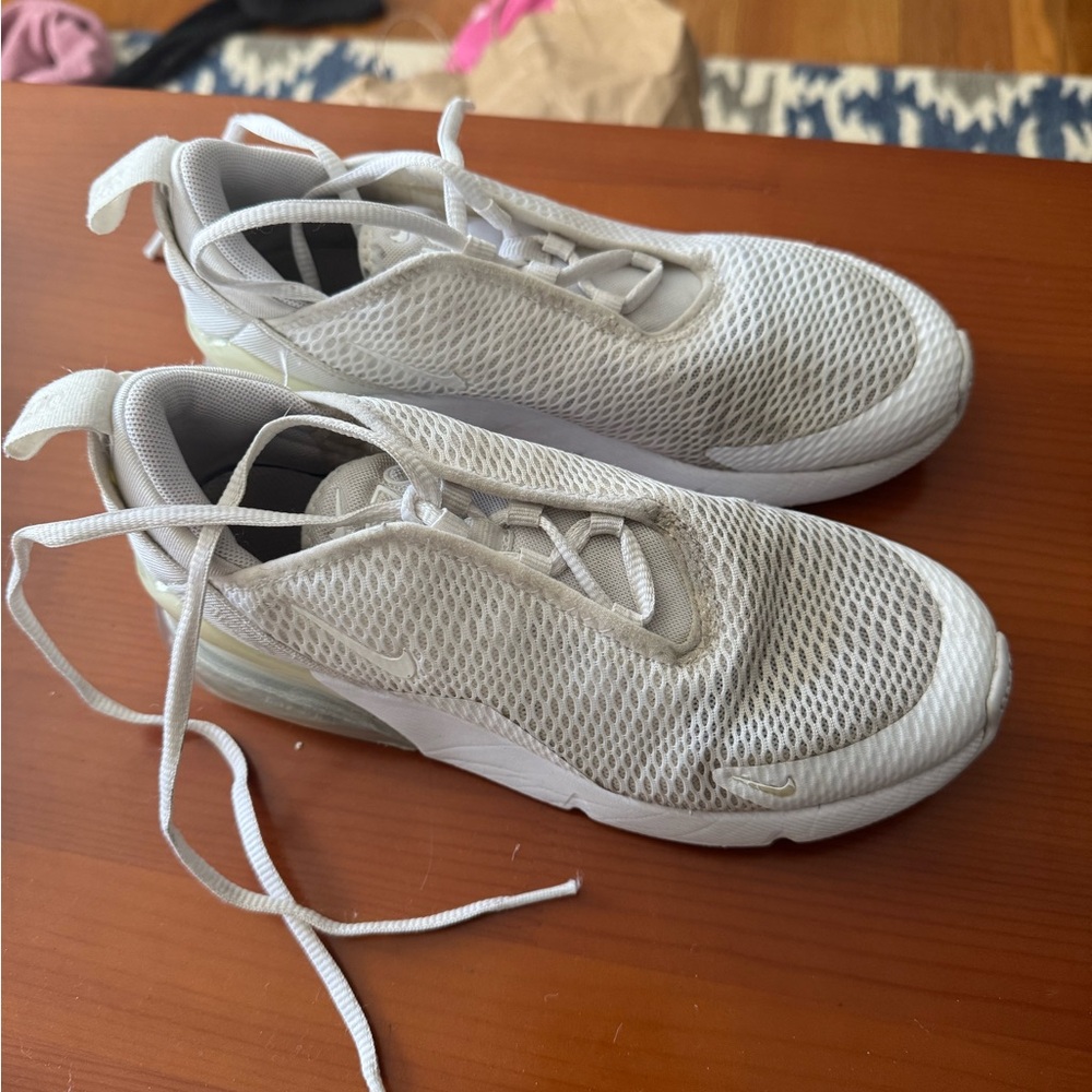 White Nike AirMax 270